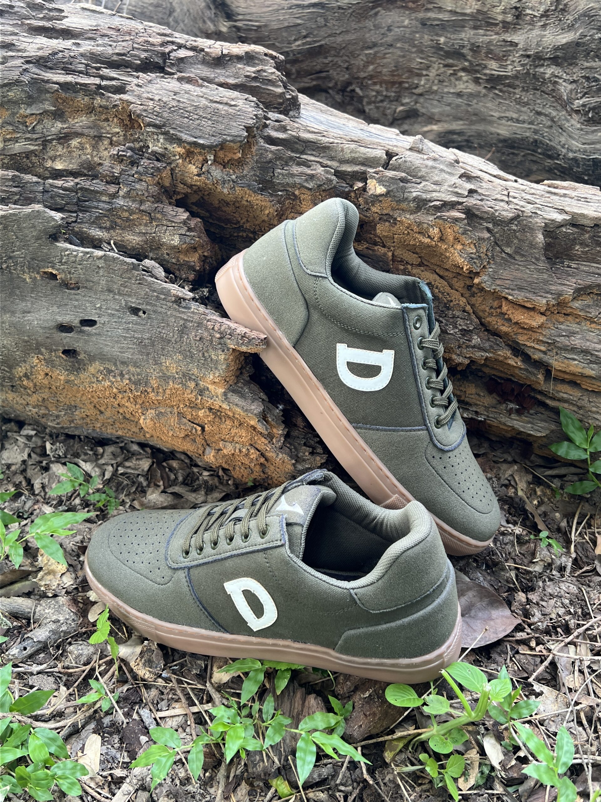 DO1GO Olive Green Sneakers Side View
