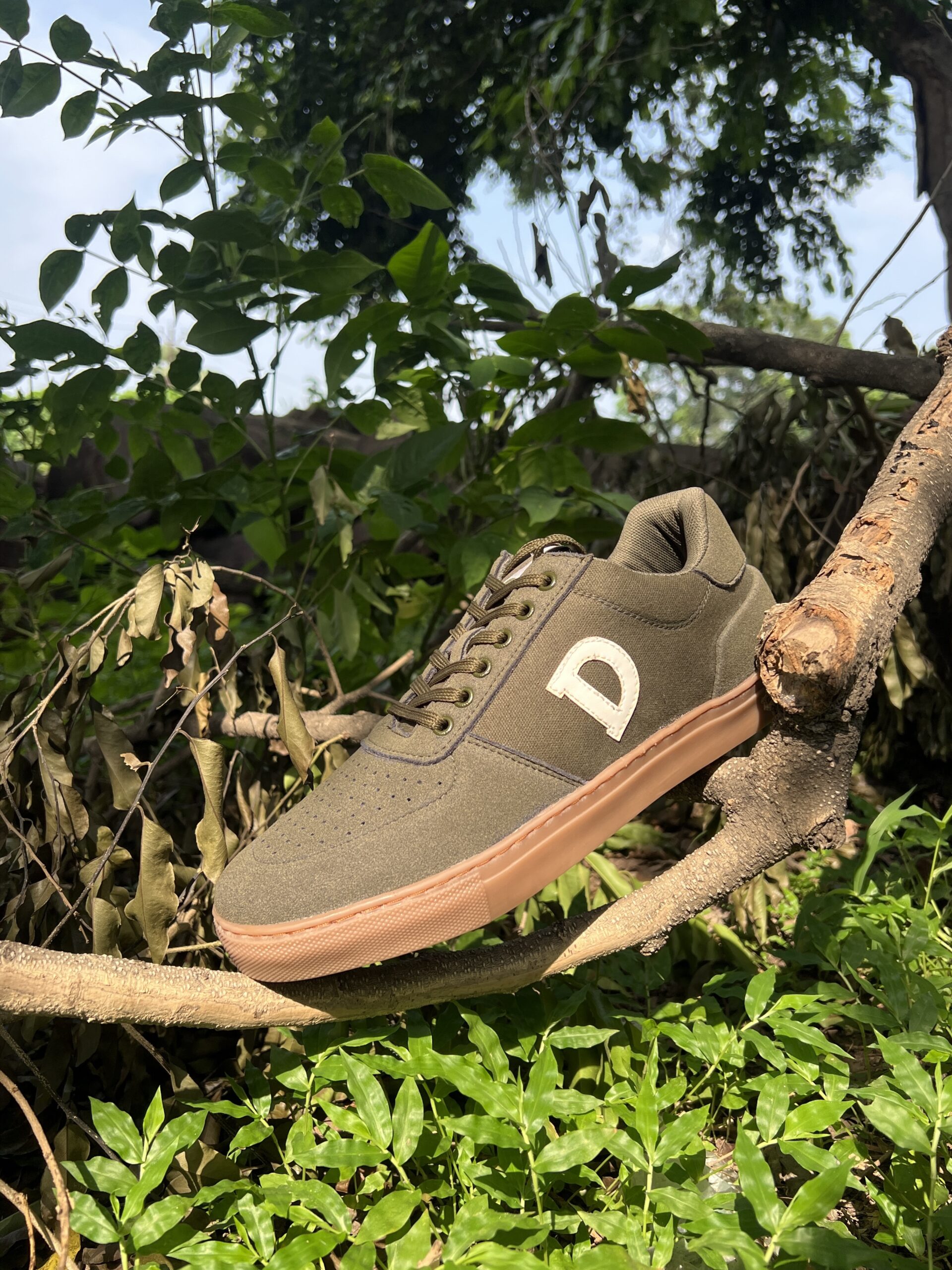 DO1GO Olive Green Sneakers